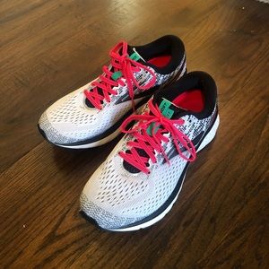 Brooks Ghost 11, Women’s Running Shoe- NEW!